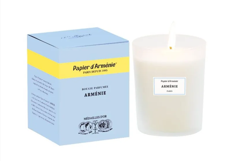 bougie d'Arménie artisanal, utilisé pour ses bienfaits purifiants. Une solution pratique et efficace distribuée par Multipharm.