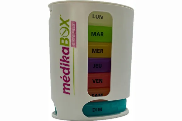 pilulier distripills, medika box, un équipement sélectionné par Multipharm pour les soignants. Conçu pour améliorer le confort des patients et praticiens.