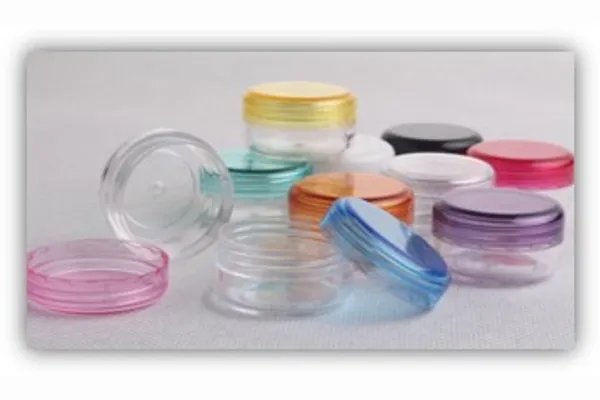 pots testeurs cosmetiques 2ml, un produit essentiel pour les praticiens. Multipharm garantit une qualité optimale pour une utilisation quotidienne.